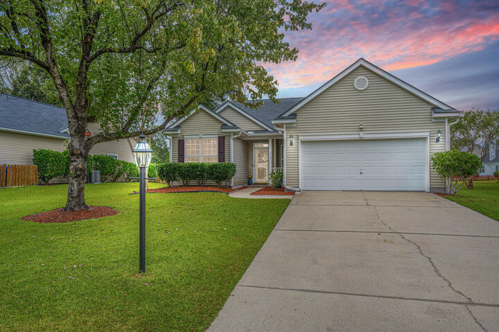 Property Photo: 110 Cabrill Drive SC 29414