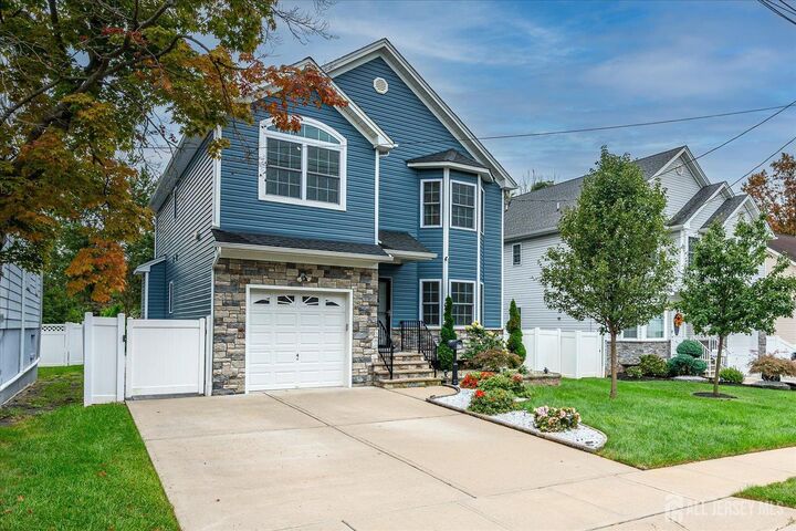 Property Photo:  37 Wildwood Avenue  NJ 08863 