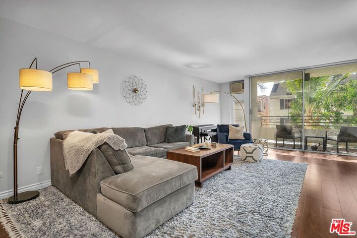 Property Photo: 6151 Orange St, Unit 119 CA 90048
