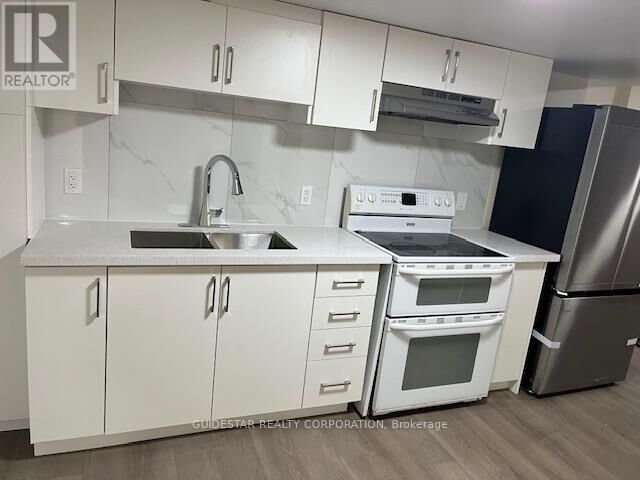 Property Photo:  223 Twyford Street B  ON K1V 0V9 