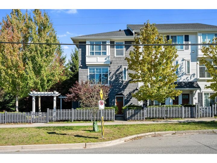 Property Photo:  2550 156 Street 9  BC V4P 1C8 