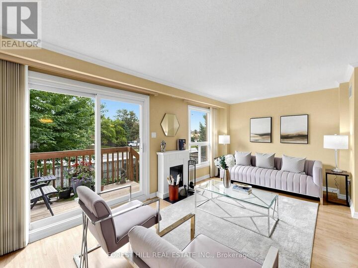 Property Photo: 725 Vermouth Avenue 10 ON L5A 3X5