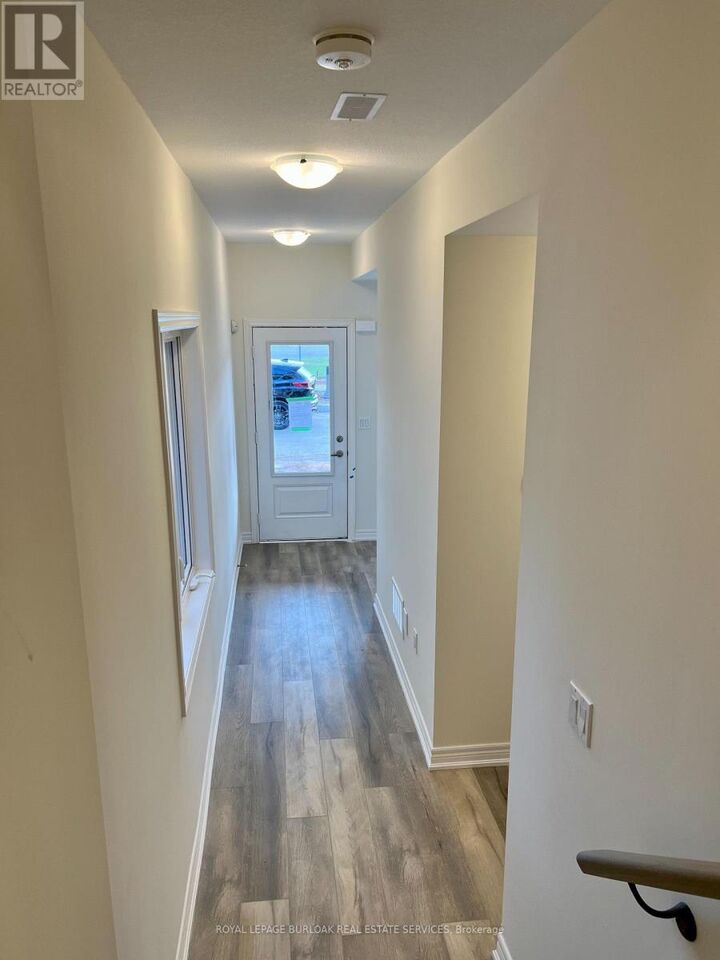 Property Photo: 40 Zinfandel Drive 7 ON L8E 0L1
