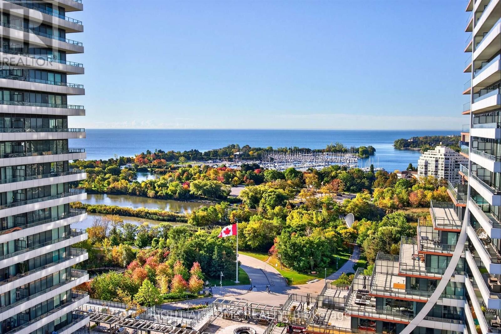Property Photo:  33 Shore Breeze Drive 1801  ON M8V 0G1 