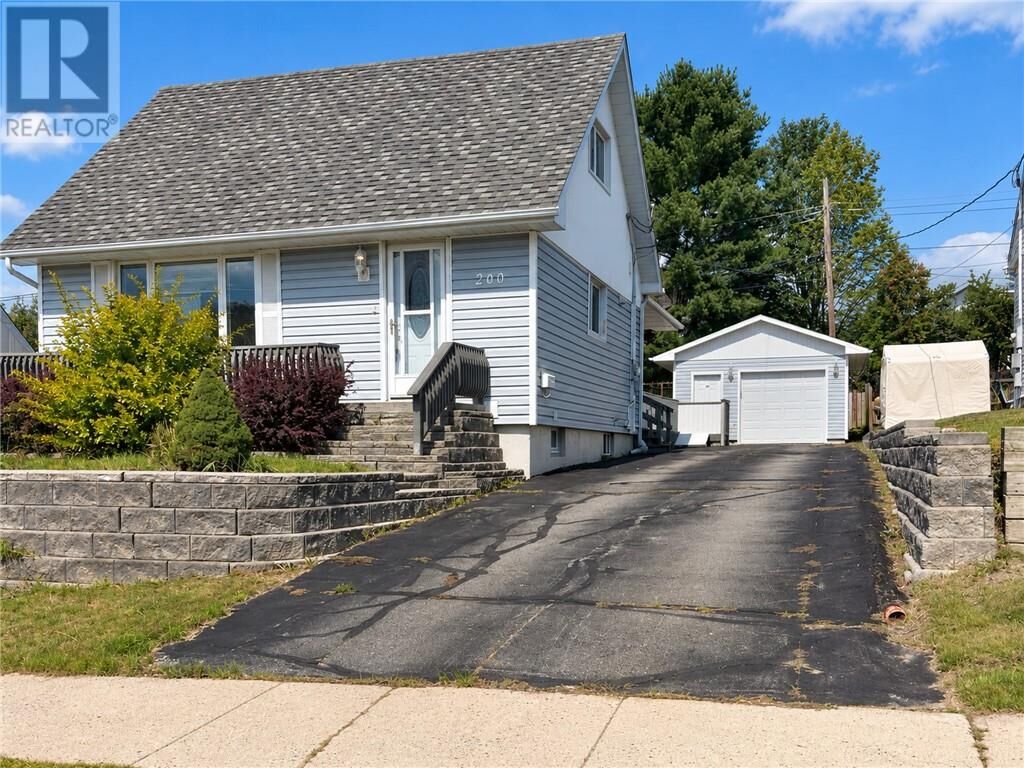 Property Photo: 200 Hillside Drive South ON P3A 1N5