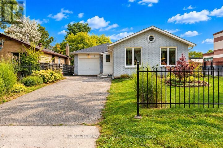 Property Photo:  151 Bayview Drive  ON L4N 3P3 