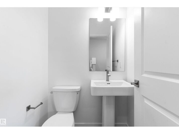 Property Photo:  1058 Cristall Cr SW  AB T6W 5S6 