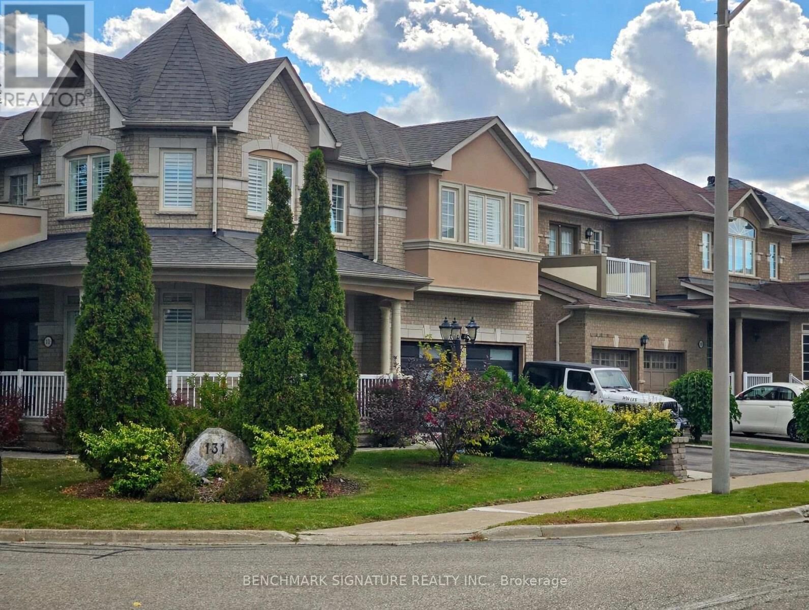 Property Photo:  131 Magpie Crescent  ON L4H 2A4 