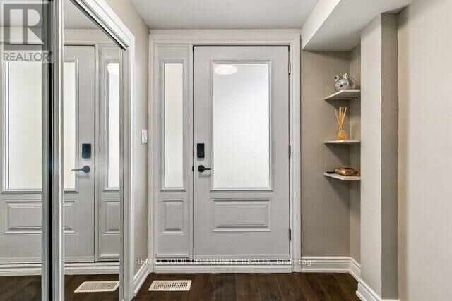 Property Photo:  2 Munhall Road  ON M9P 1P9 