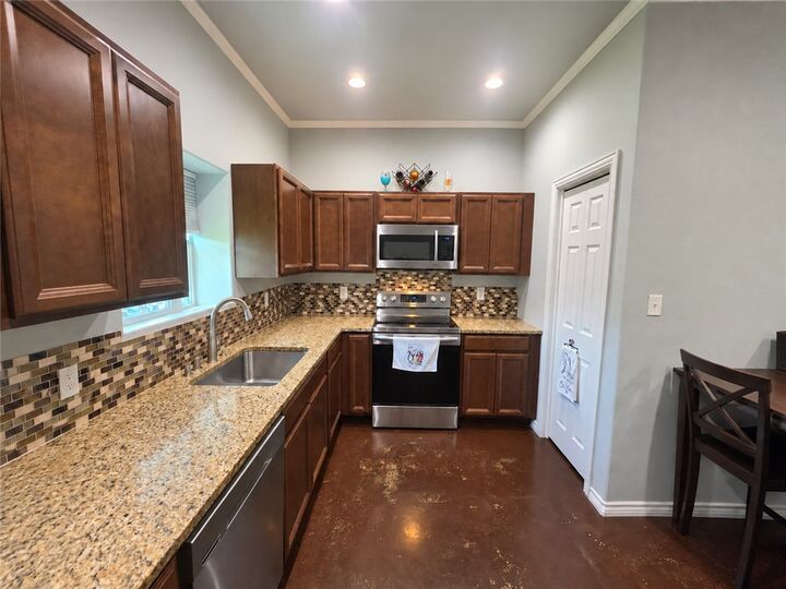 Property Photo: 2495 Avenue D TX 78362