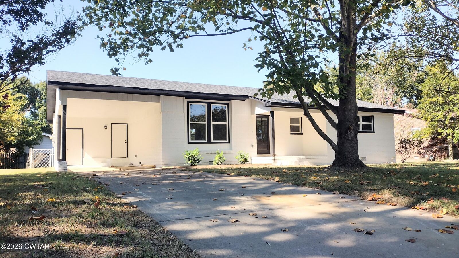 Property Photo: 1817 Davy Crockett Cove TN 38024