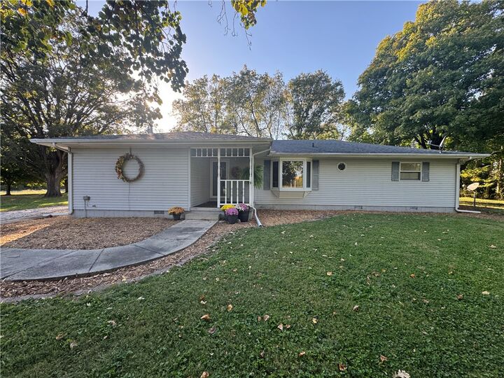 Property Photo:  22527 N 1325th Street  IL 61924 