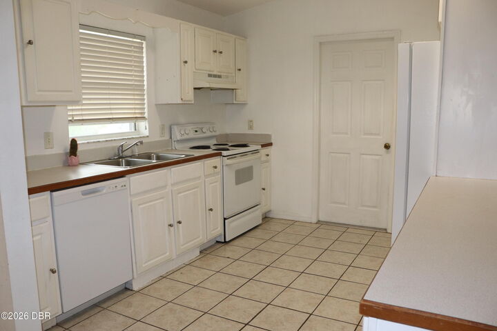 Property Photo:  1061 Oak Forest Circle  FL 32129 