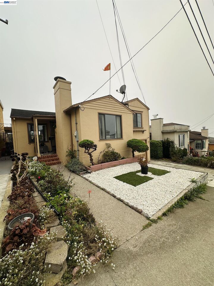 Property Photo: 50 Tallwood Dr CA 94014