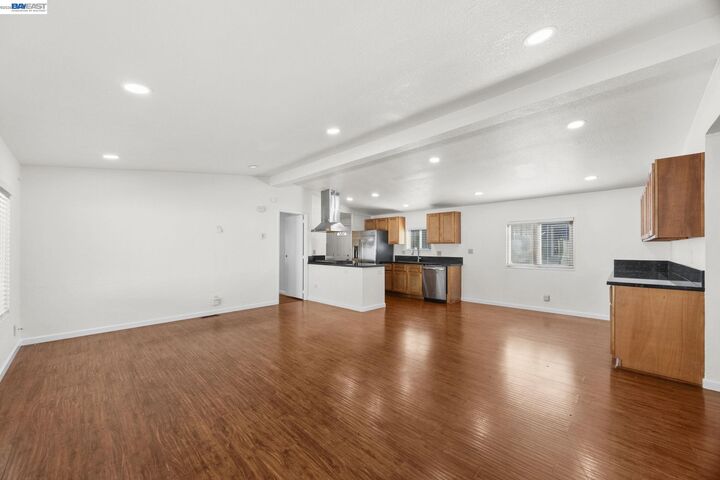 Property Photo: 812 W Clover Rd Spc 64 CA 95376