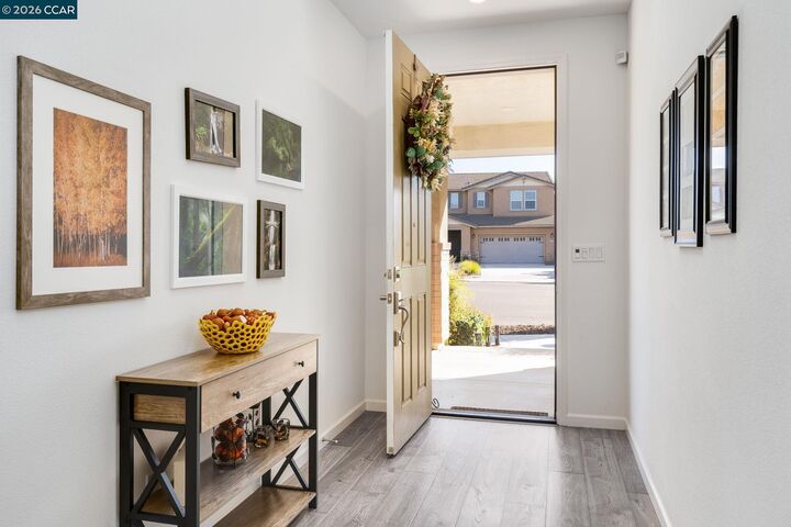 Property Photo:  2249 Scott Ct  CA 95776 