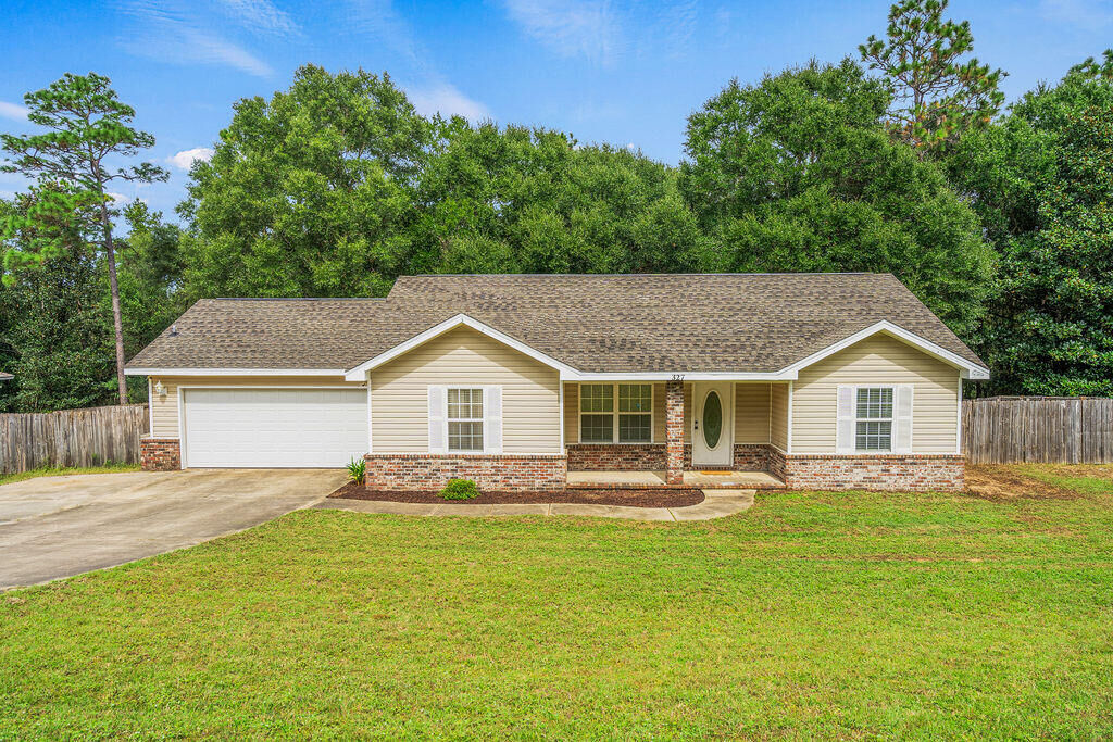 Property Photo:  327 Lakeview Drive  FL 32536 