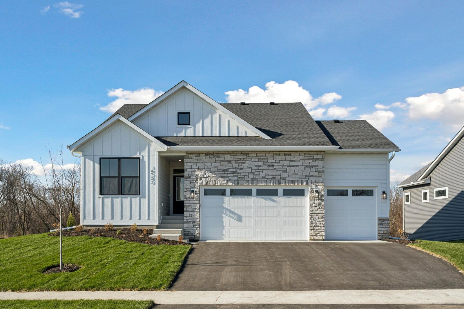 Property Photo:  14703 Kingsview Lane N  MN 55327 