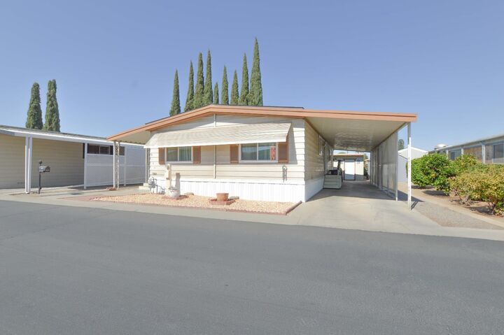 Property Photo:  1500 1500 Villa  Spc 158 Avenue 158  CA 93612 