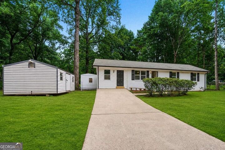Property Photo: 125 Pleasant Valley Road GA 30253