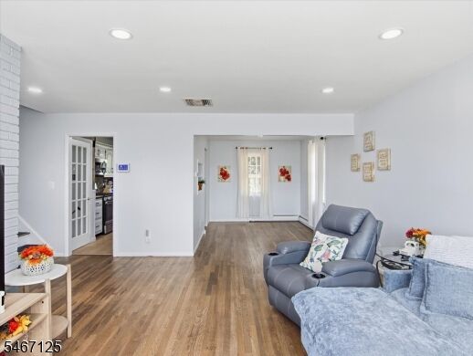 Property Photo:  15 Adelphi Ct  NJ 08837 