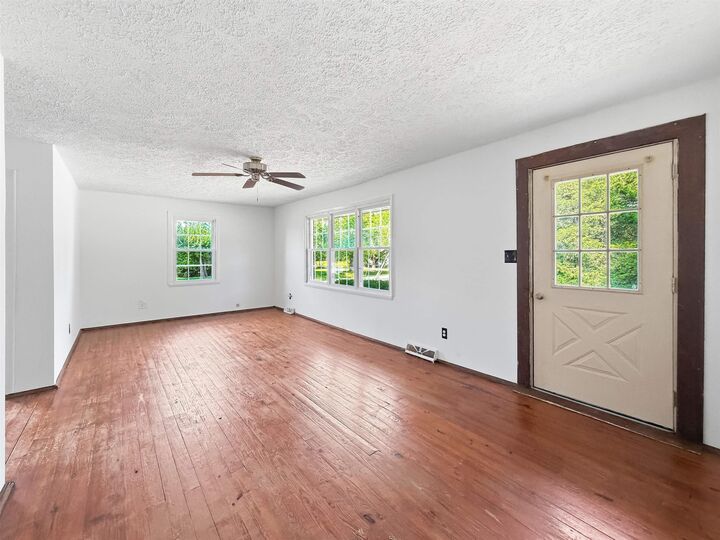 Property Photo:  18 Cowen Rd  KY 42459-0000 