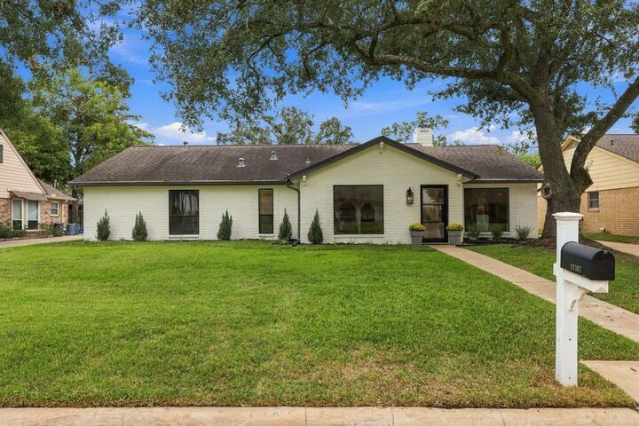 Property Photo: 11307 Valley Spring Drive TX 77043