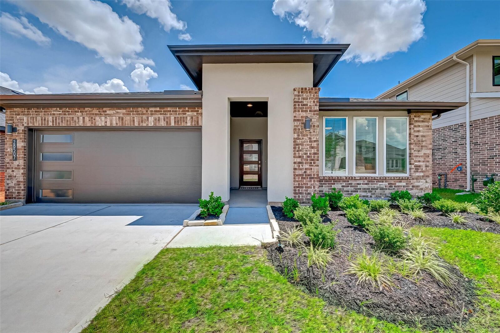 Property Photo: 28507 Hazel Trail TX 77494