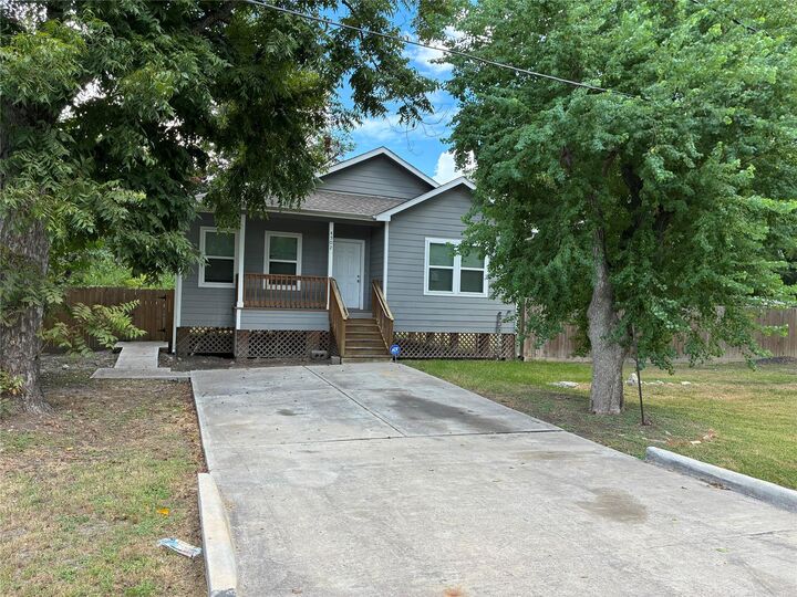 Property Photo:  4502 Kashmere Street  TX 77026 