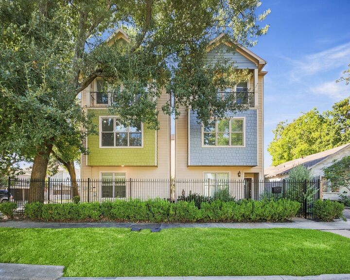 Property Photo:  1101 Nadine Street B  TX 77009 