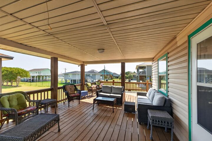 Property Photo: 975 Holiday Drive TX 77650