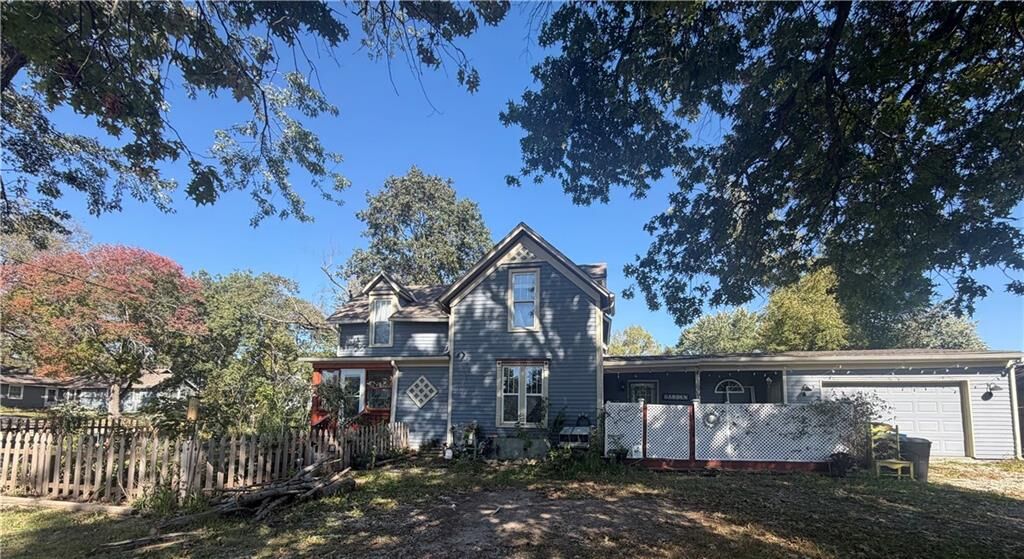 Property Photo: 418 5th Street KS 66006