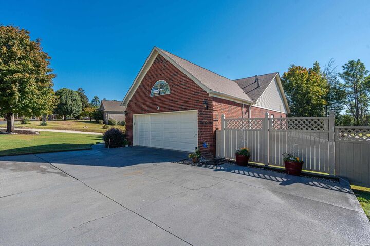 Property Photo:  117 S Lakeland Point  AR 71913 