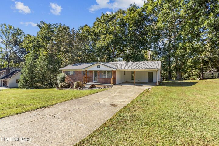 Property Photo:  203 County Road 142  TN 37370 