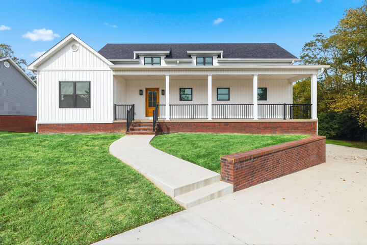 Property Photo:  100 Chandler Drive  KY 40422 