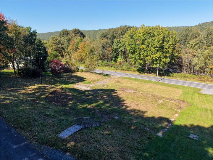 Property Photo: 208 Yard Street PA 18240