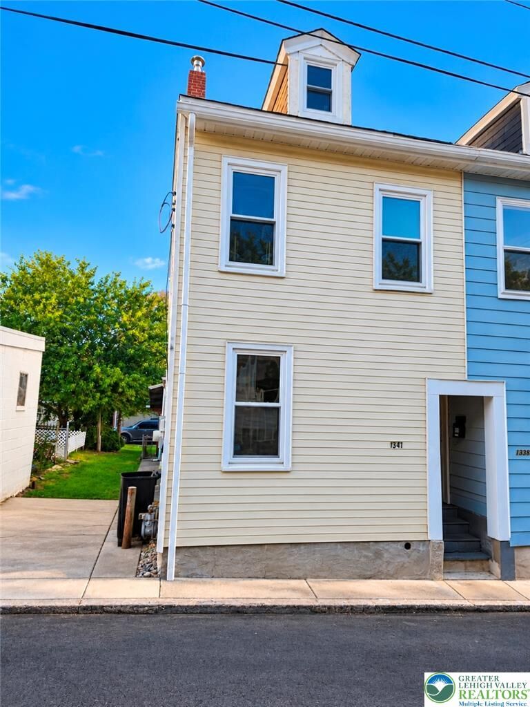 Property Photo:  1341 Pine Street  PA 18042 