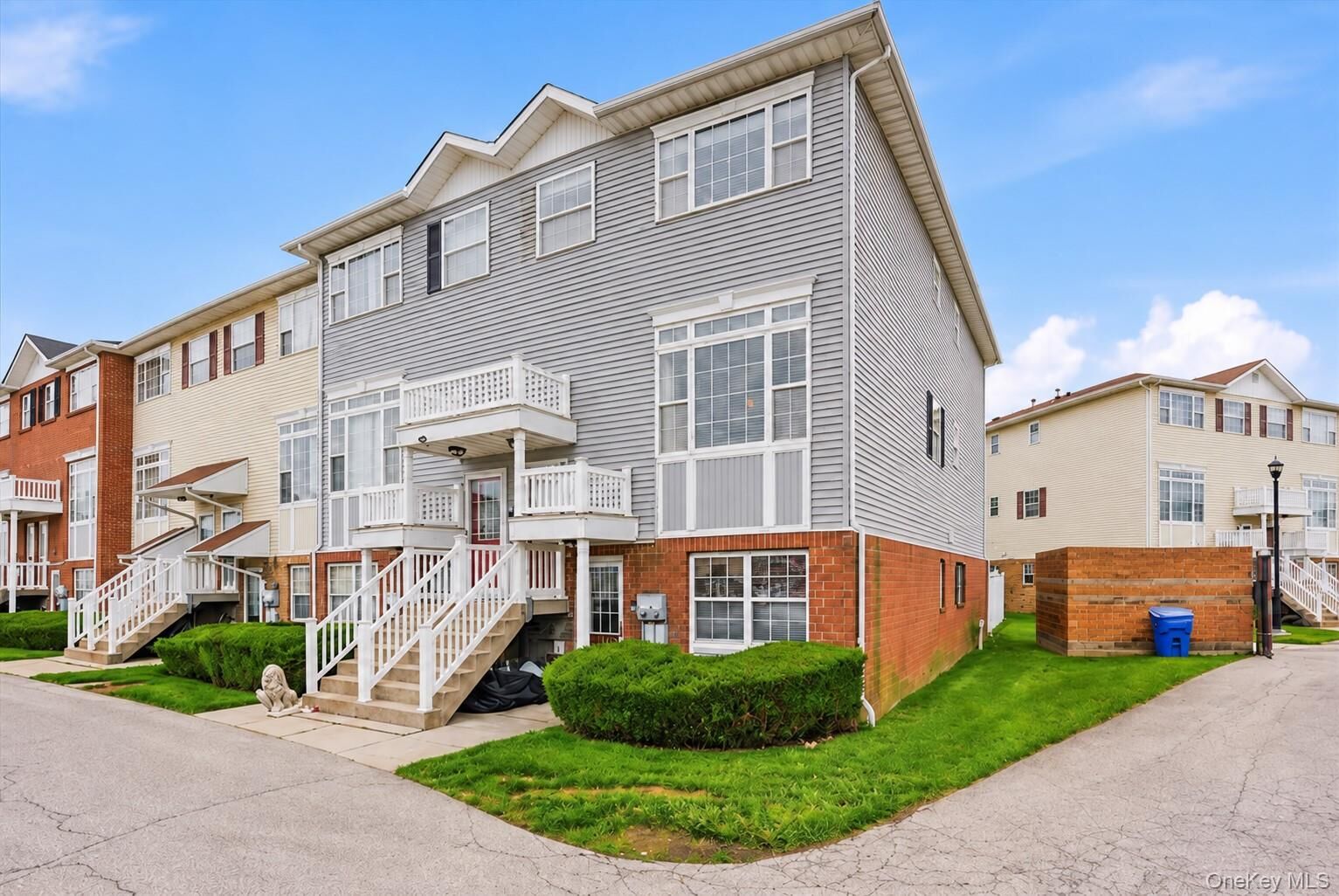 Property Photo:  163 Surf Drive 106  NY 10473 