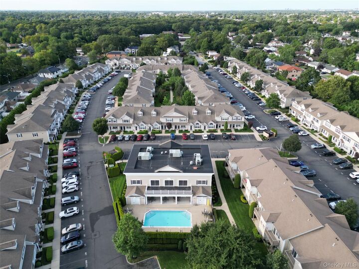 Property Photo:  101 Willow Lane  NY 11580 