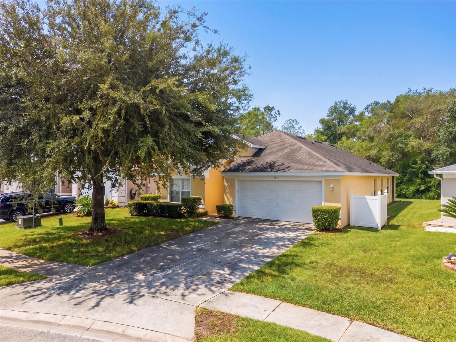 Property Photo:  3179 Stonehurst Circle  FL 34741 