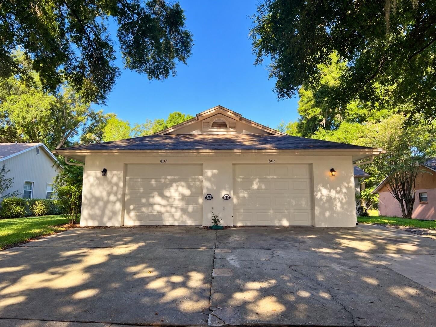 Property Photo:  805 Sleepy Harbour Drive  FL 34761 