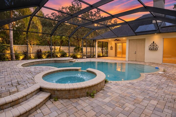 Property Photo:  918 Shoals Landing Drive  FL 33511 