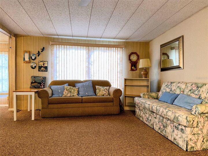 Property Photo:  864 S Green Circle  FL 34285 
