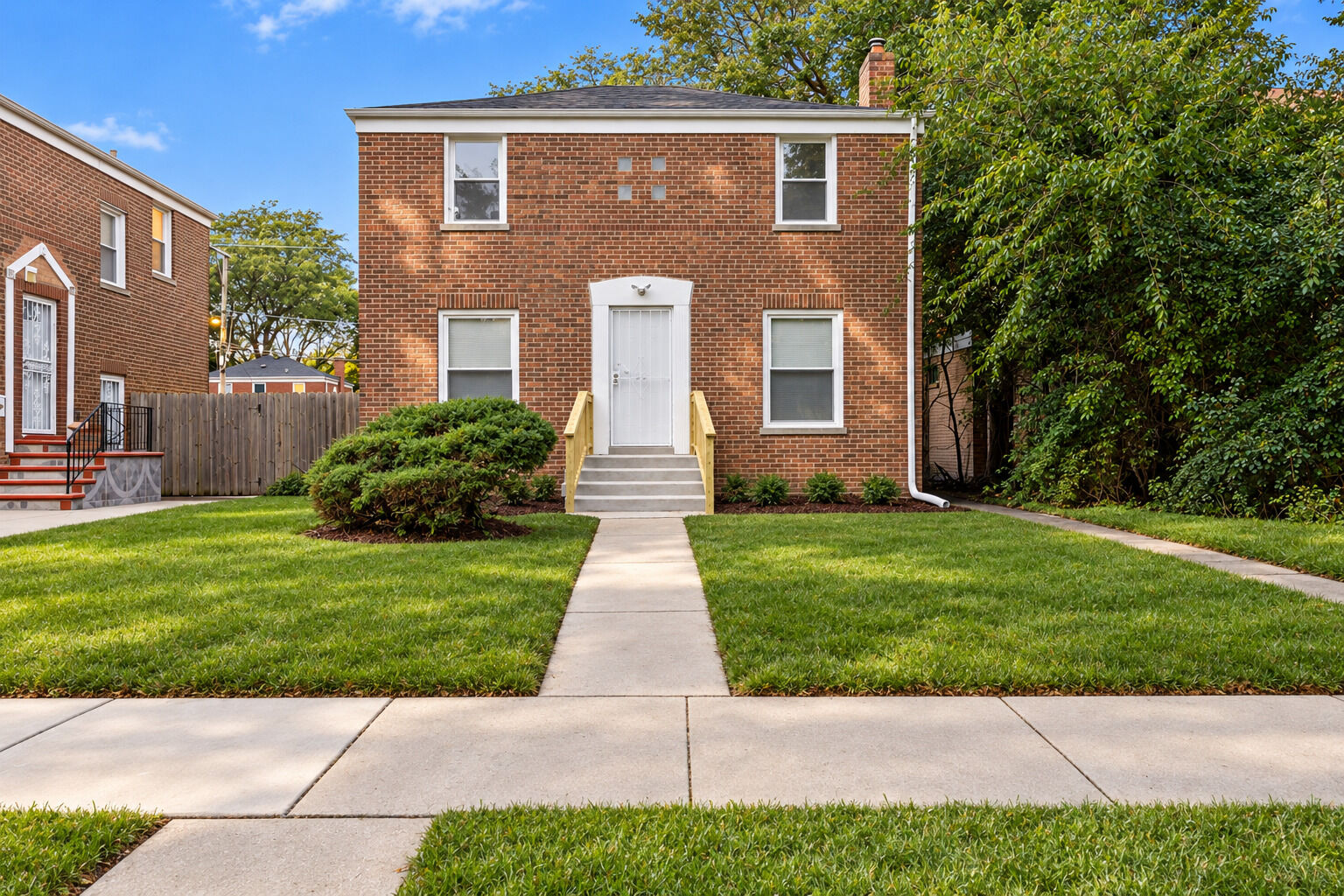 Property Photo: 9926 S Luella Avenue IL 60617