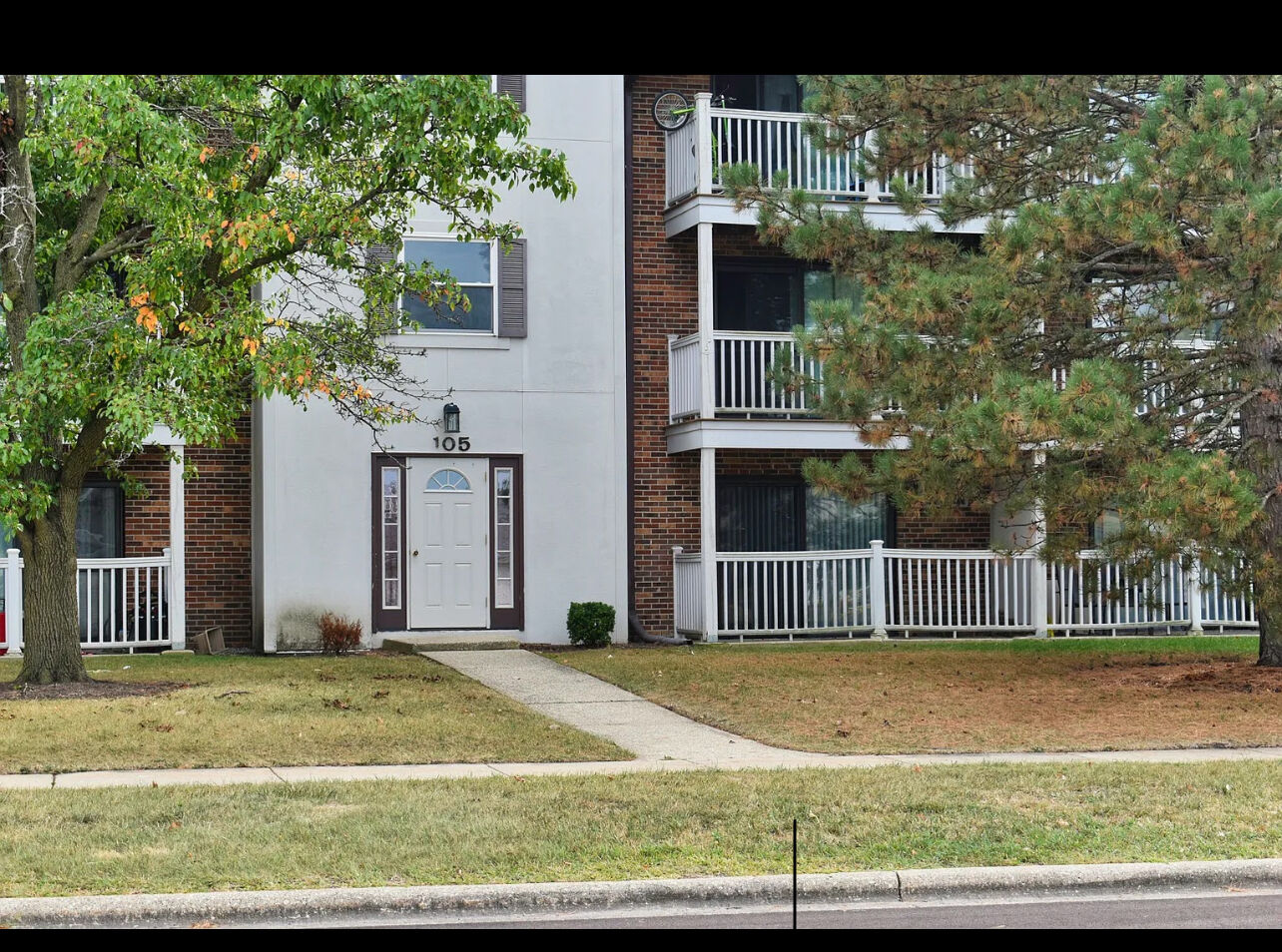 Property Photo:  105 Gregory Street 02  IL 60504 