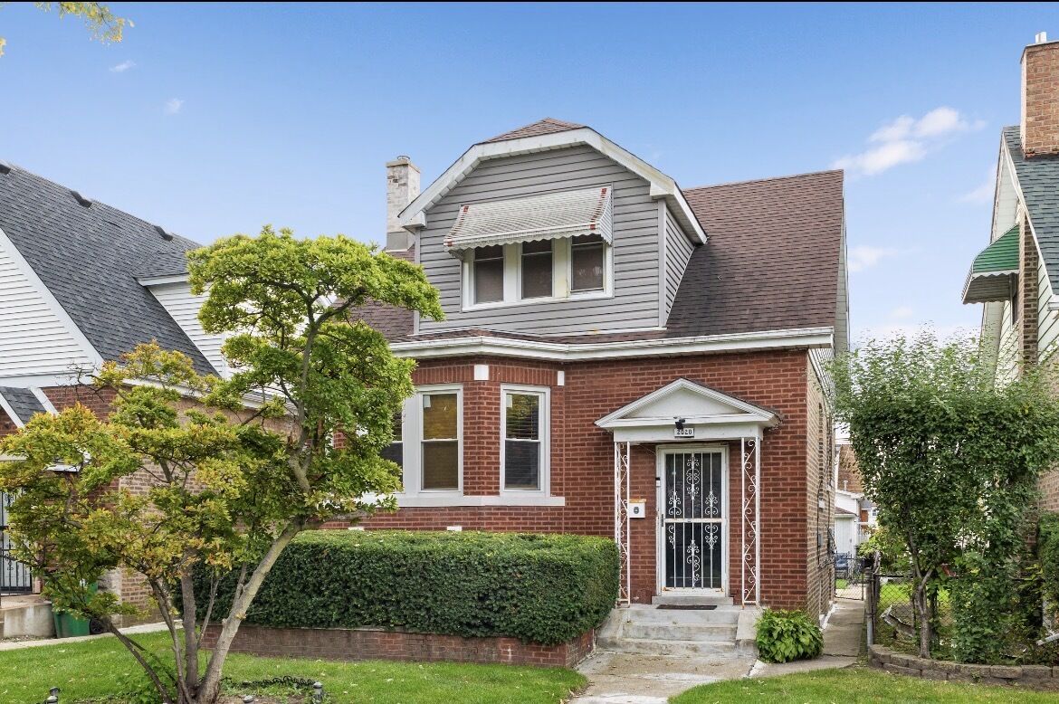 Property Photo:  2020 S 18th Avenue  IL 60155 