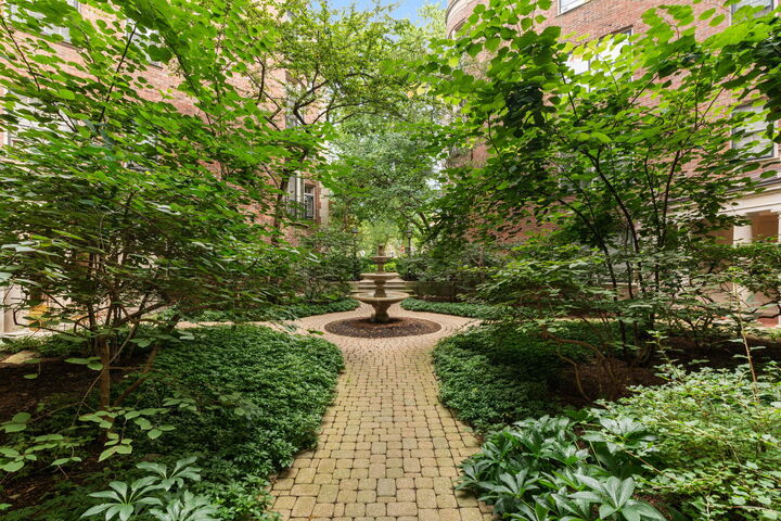 Property Photo: 946 Michigan Avenue 3C IL 60202