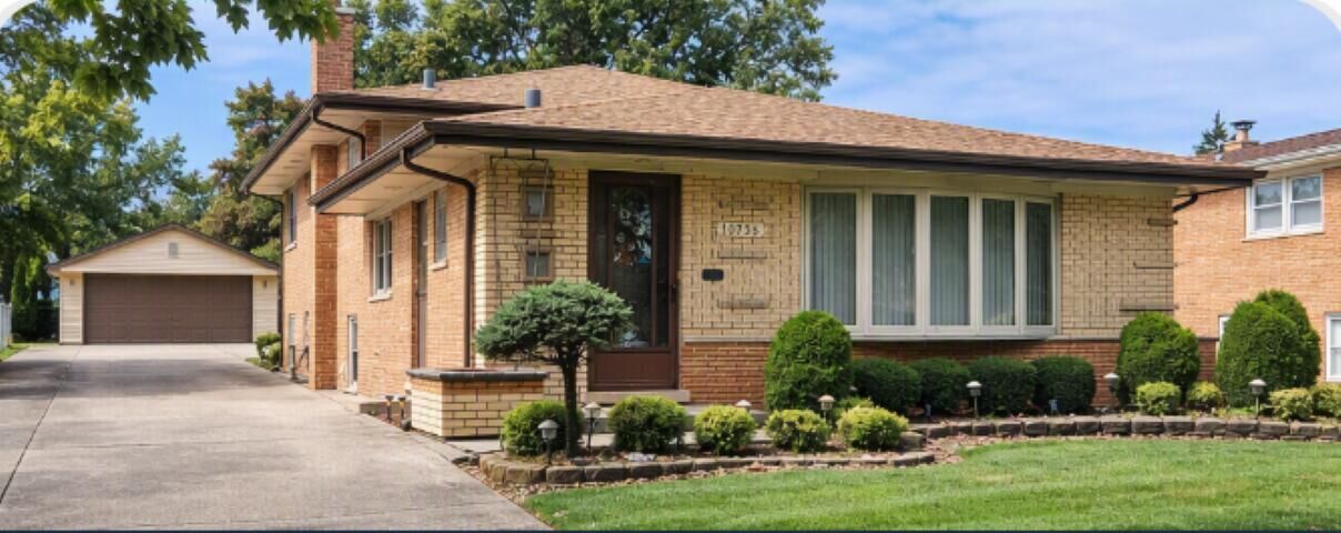 Property Photo:  10736 Lawler Avenue  IL 60453 