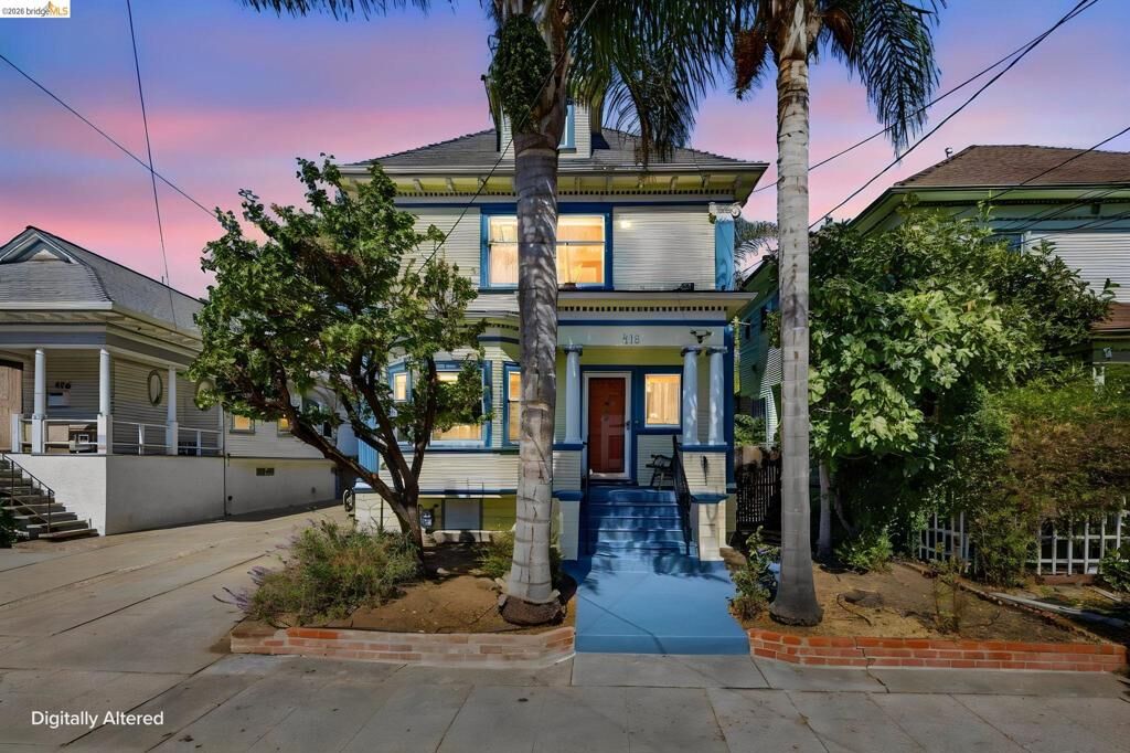 Property Photo:  418 36 Street  CA 94609 