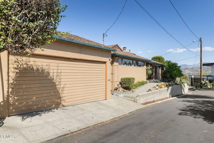 Property Photo:  1105 Olancha Drive  CA 90065 